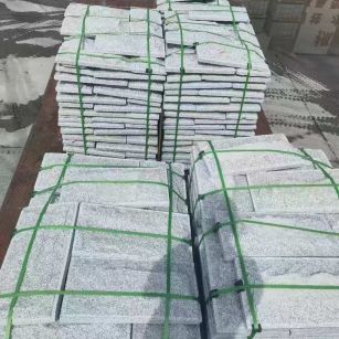 宜昌 芝麻白蘑菇石装车出货