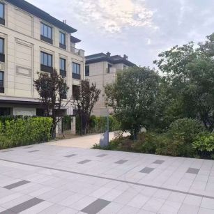 宜昌 芝麻白与芝麻白搭配铺装，尺寸1200*600