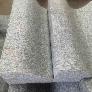 宜昌芙蓉白S型拉丝面路沿石