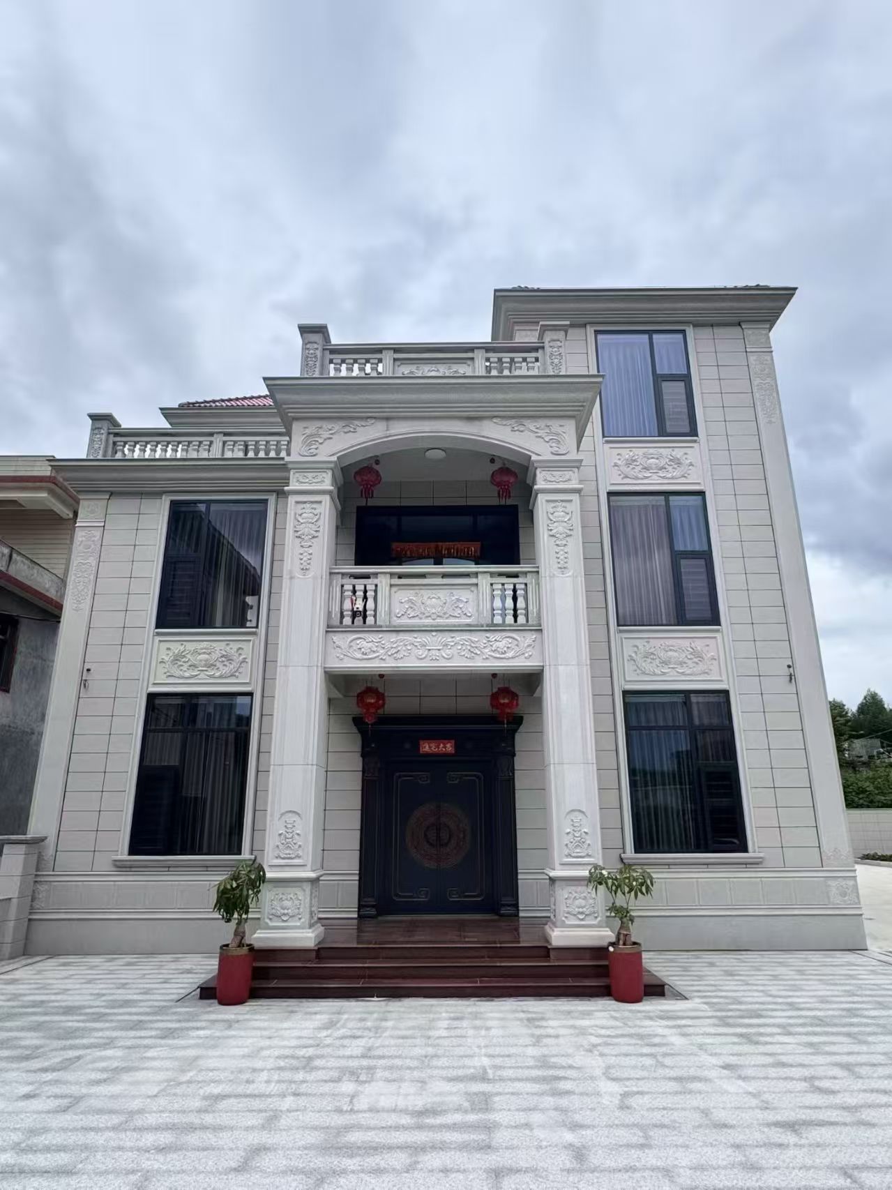 宜昌 芝麻白石材别墅干挂案例展示