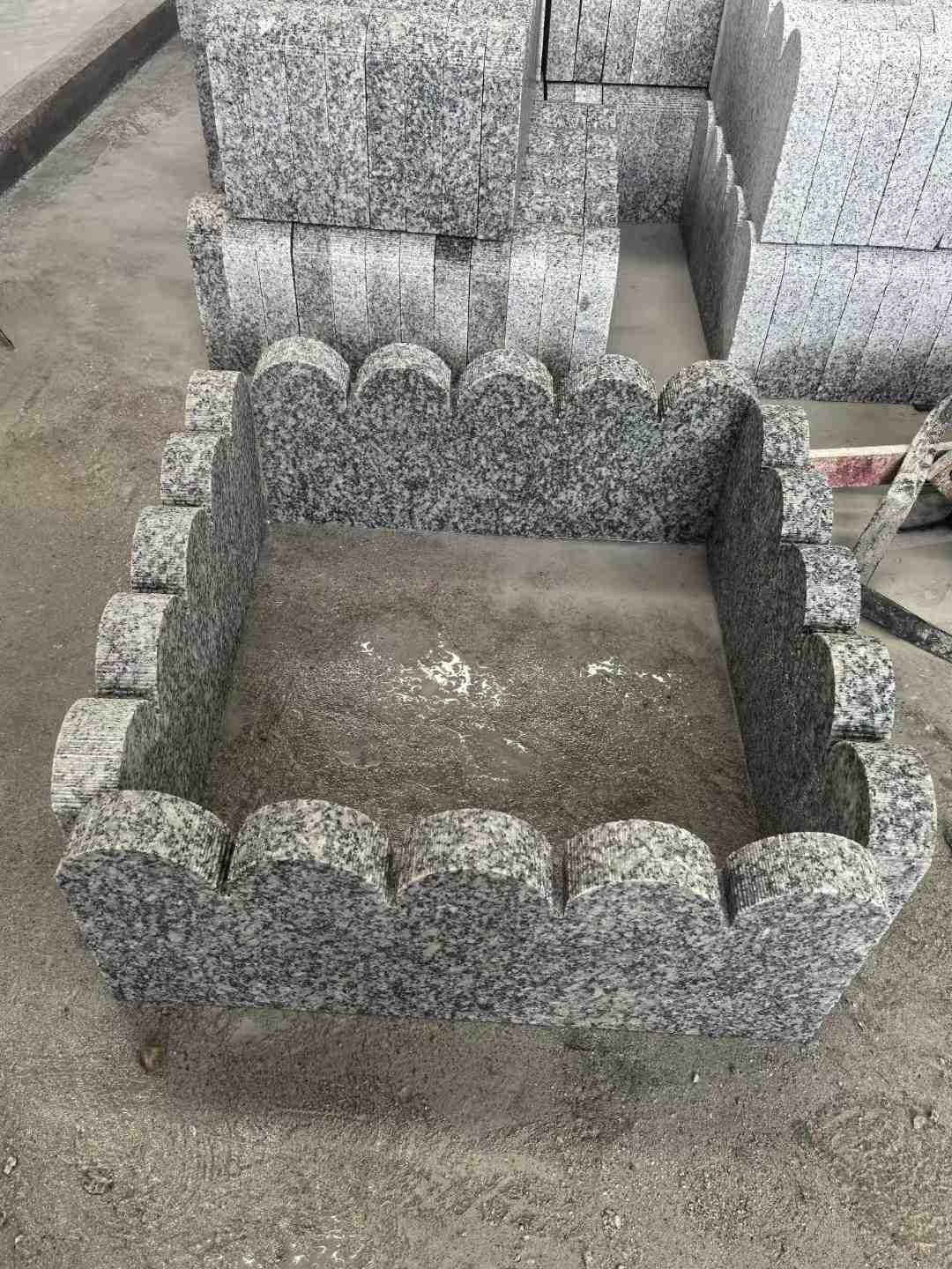 宜昌 花边石、花坛围栏石、花池界石、菜园栅栏石、镶边石、波浪状界石介绍