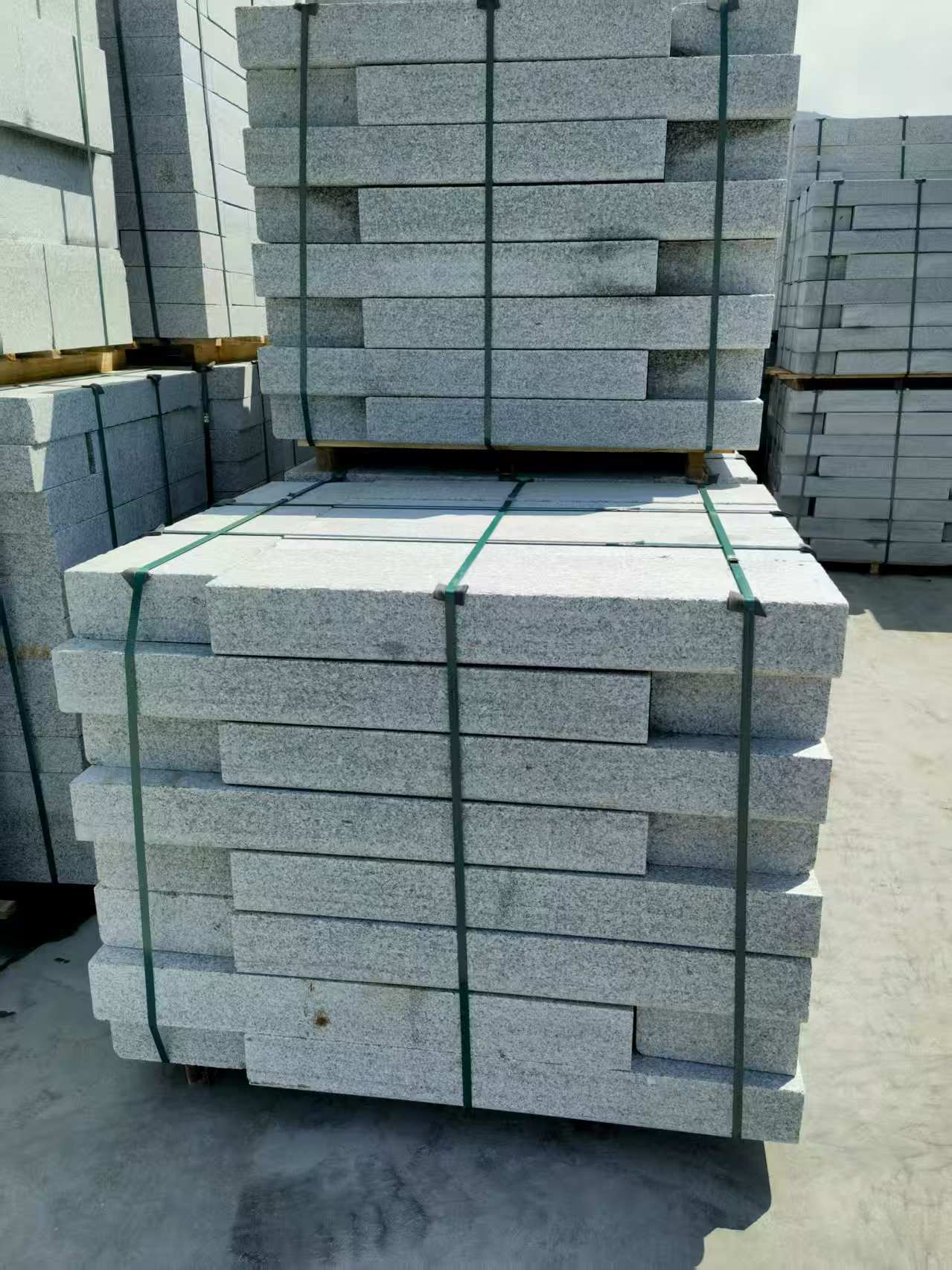 宜昌 芙蓉白花岗岩路沿石、平石尺寸标准，色泽均匀