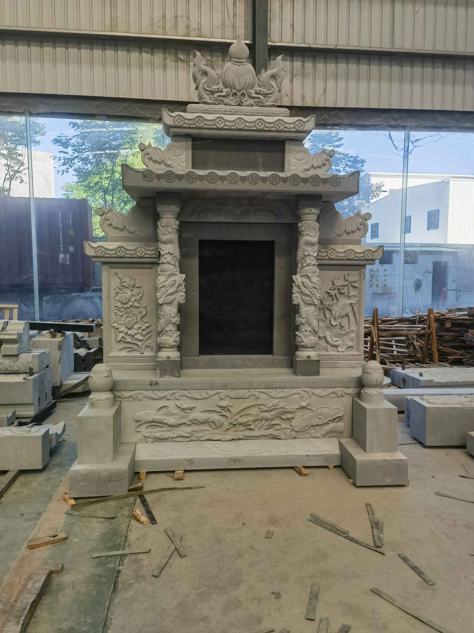 宜昌 芝麻灰高档墓碑、土墓，一套也支持定做