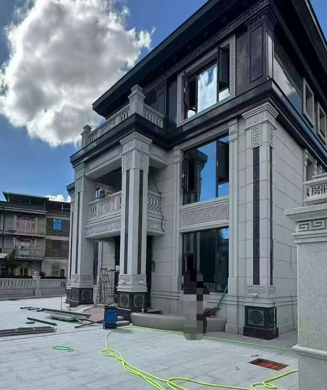 宜昌 别墅干挂，芝麻白与芝麻黑完美配合