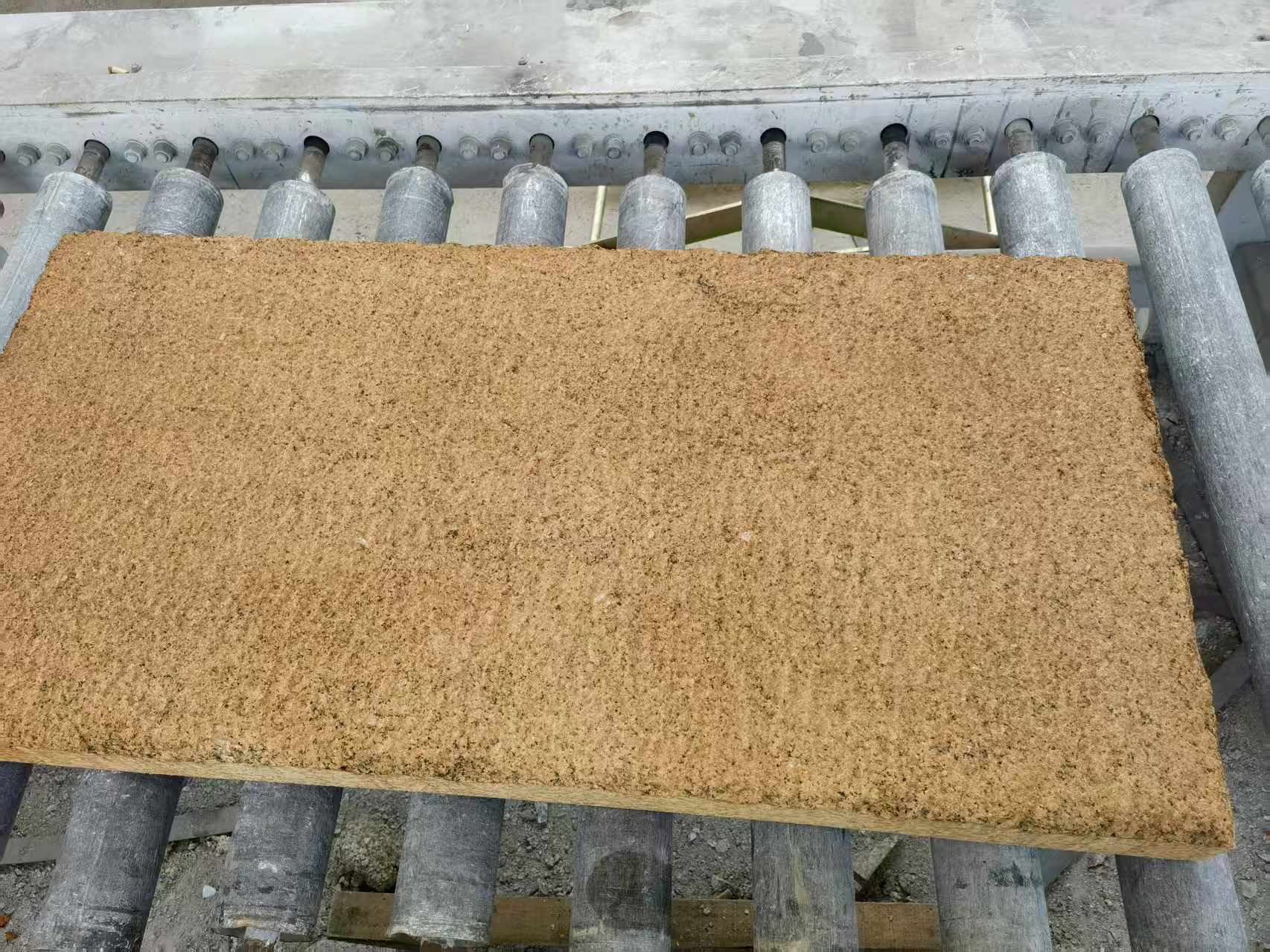 宜昌 菠萝面老石板，做旧仿古石，流水线生产加工