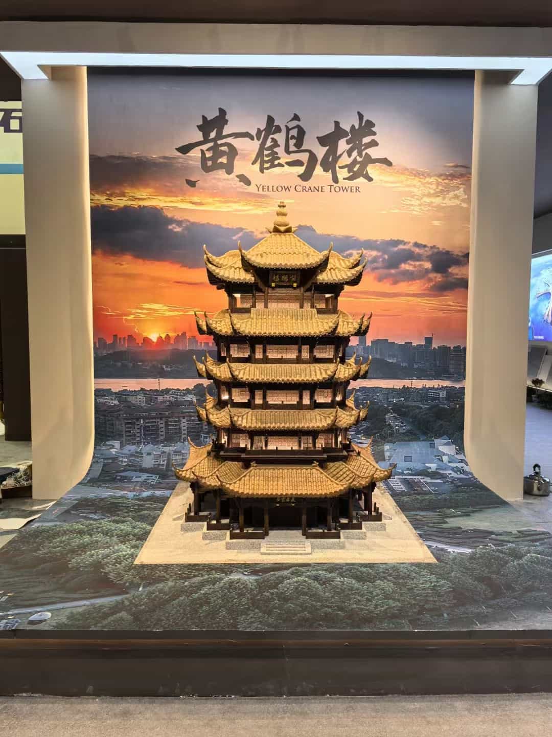 宜昌仿古石文创作品-黄鹤楼