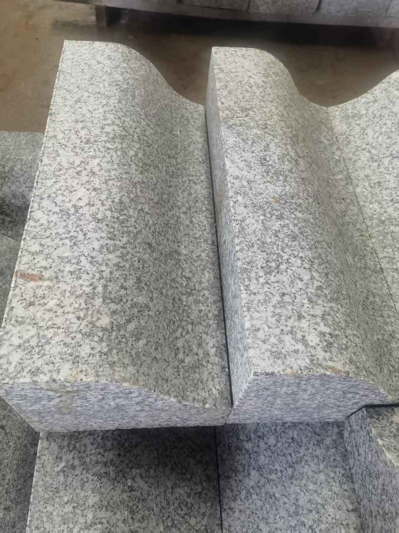 宜昌芙蓉白S型拉丝面路沿石