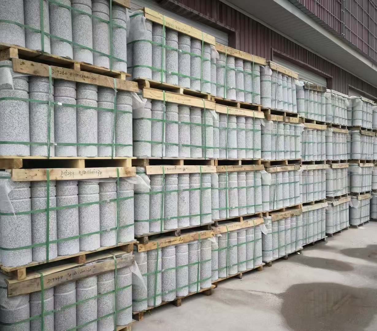 宜昌 芝麻白挡车柱、阻车桩、隔离柱