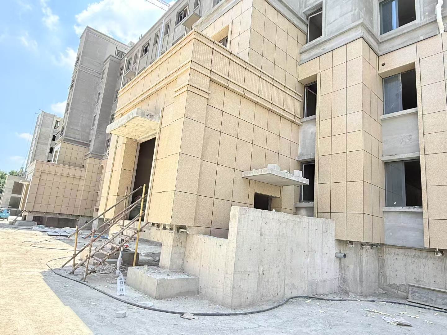 宜昌 黄金麻干挂，工地实拍